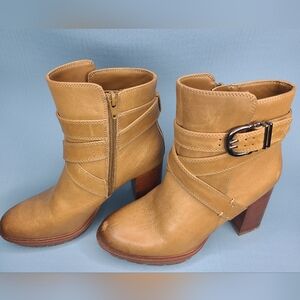 Naturalizer Lyra Moto Lug Sole Leather Ankle Boots Tan Block Heel Size 8